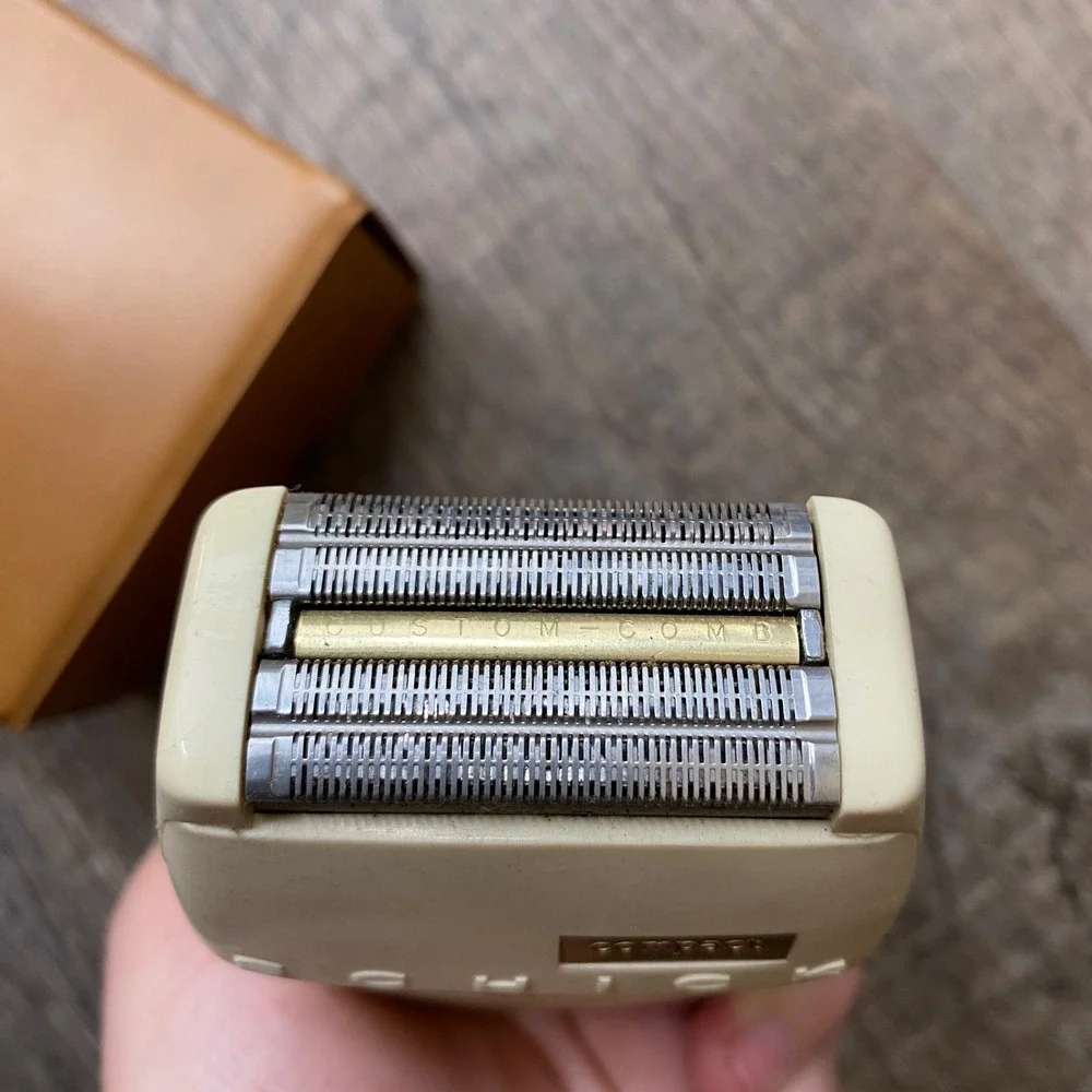Vintage Schick Compact Electric Razor Cream with Tan Travel‎ Case - NO CORD